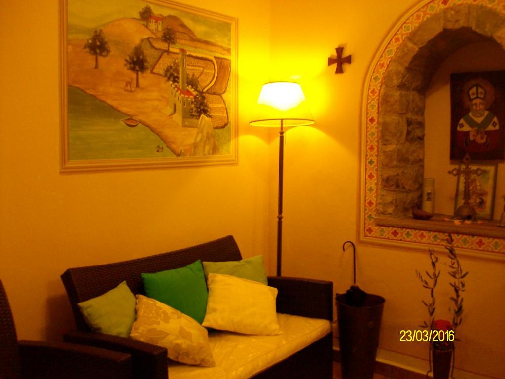 B&B San Nicola Serramazzoni Экстерьер фото