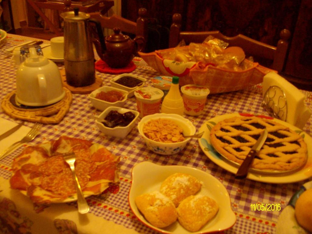 B&B San Nicola Serramazzoni Экстерьер фото