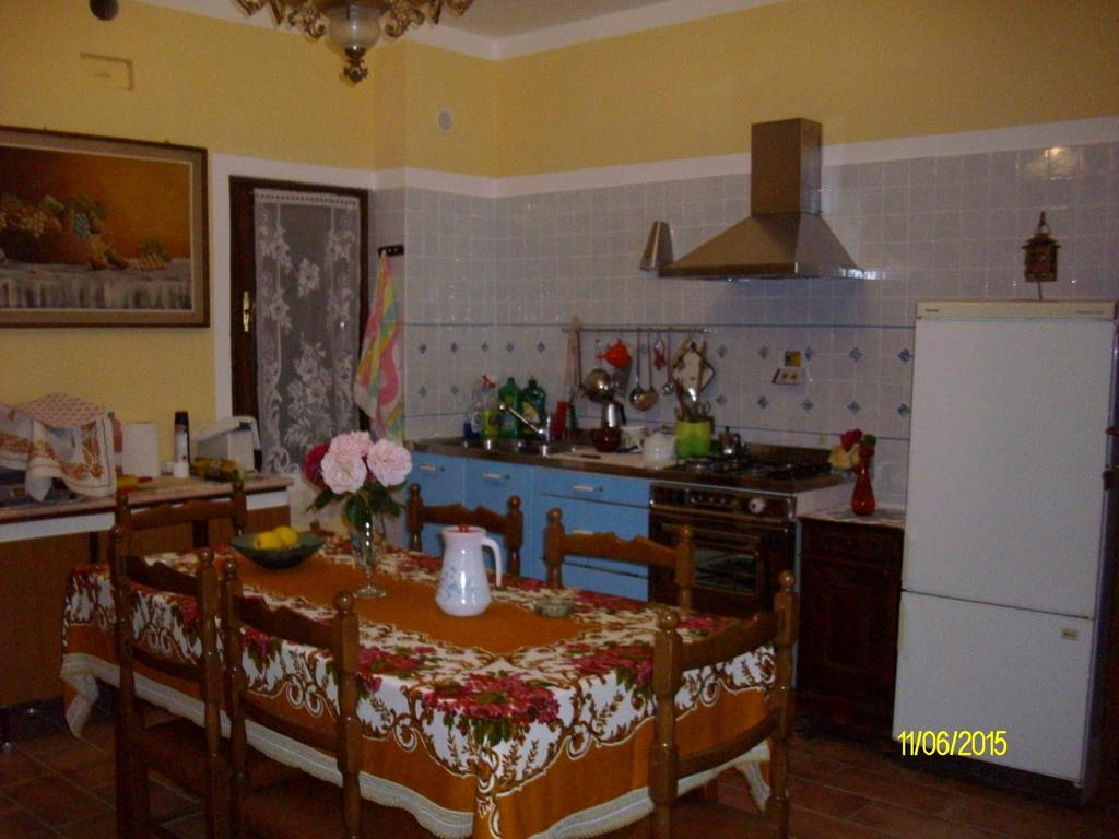 B&B San Nicola Serramazzoni Экстерьер фото
